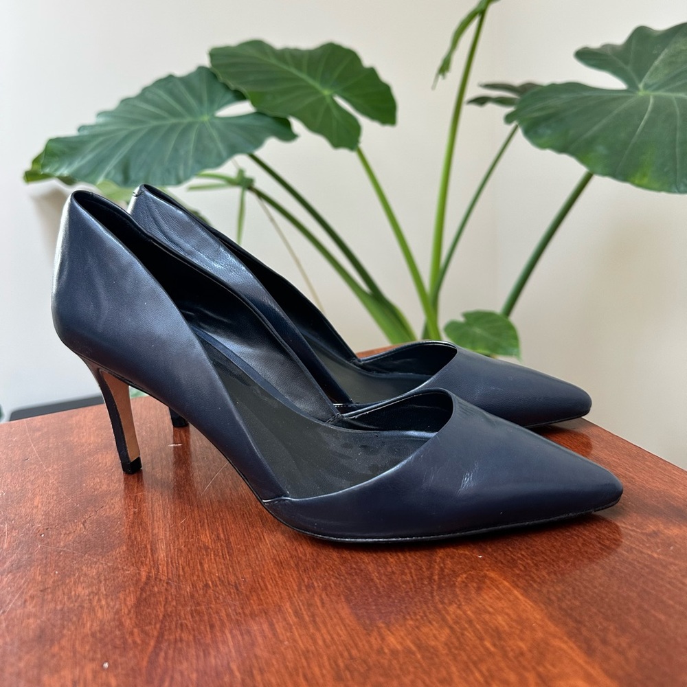 Charles David Classic Black Heels